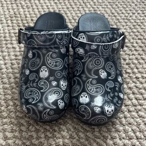 Sanita Black and White Paisley Clogs